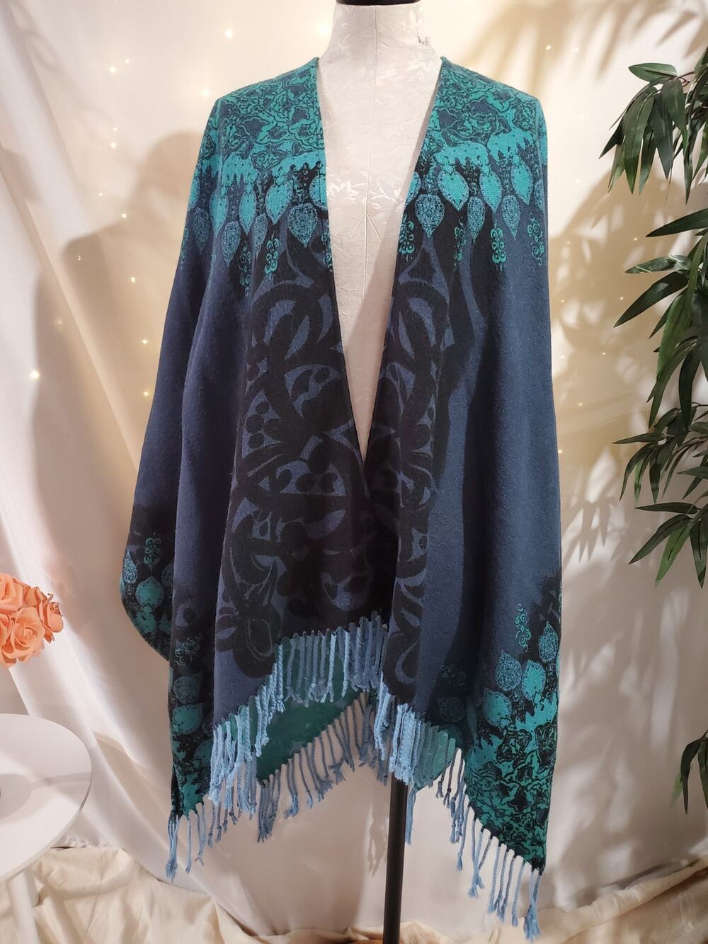 Chicos NWT Womens Reversible Mandala Fringe Poncho One Size Boho Wrap Sweater